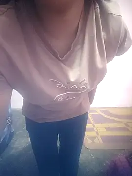 Snapshot of Juliekhan_98 chatting on 12-04-25, 08:23 Juliekhan 98 online show from 12-04-25, 08:23