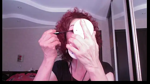 Kelly Flurr online show from 06-07-26, 01:48