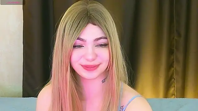 Snapshot of emily_wildflower chatting on 12-03-25, 08:23 emily wildflower online show from 12-03-25, 08:23