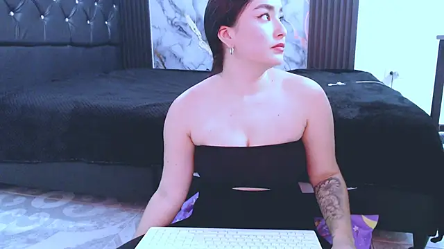 Snapshot of NoaLeon21 chatting on 02-22-26, 05:55 NoaLeon21 online show from 02-22-26, 05:55