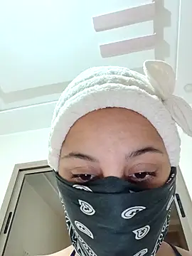 Snapshot of Ghizosexx69 chatting on 12-19-25, 09:55 Ghizosexx69 online show from 12-19-25, 09:55