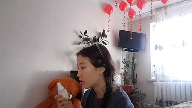 MollyTiger online show from 11-27-25, 08:49