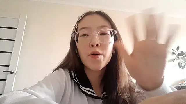 MollyTiger online show from 12-02-25, 05:35