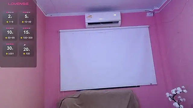 Snapshot of Karla_Soff_19 chatting on 01-14-26, 08:03 Karla Soff 19 online show from 01-14-26, 08:03