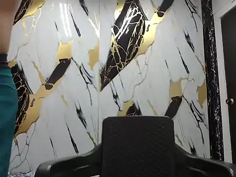 simonm667 online show from 06-14-26, 08:44
