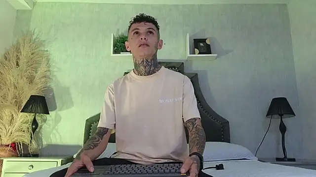 Paulo 527 online show from 06-06-26, 10:58