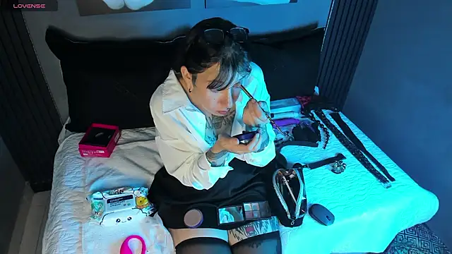 Snapshot of nora_temptress chatting on 03-05-26, 01:51 nora temptress online show from 03-05-26, 01:51