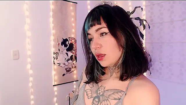 justmartina  online show from 03-11-26, 12:38