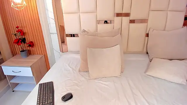 Snapshot of samantha_quinnn chatting on 02-04-26, 04:40 samantha quinnn online show from 02-04-26, 04:40