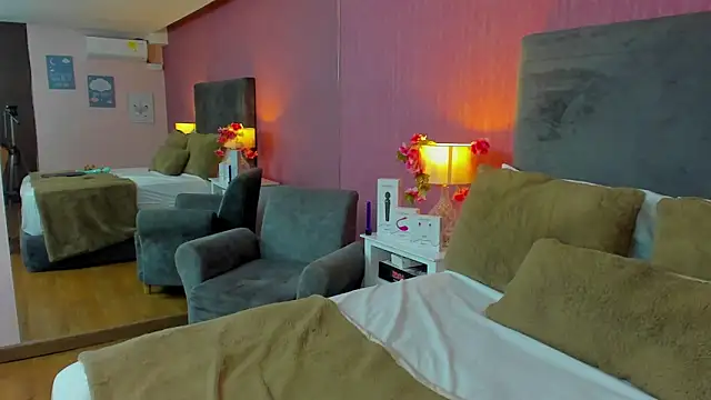 Snapshot of ArianaRosee_ chatting on 03-06-26, 02:46 ArianaRosee online show from 03-06-26, 02:46