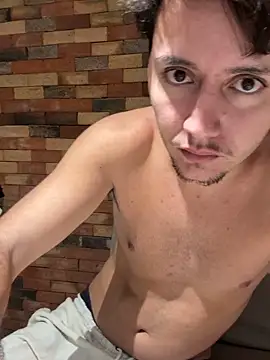 Snapshot of RicoValen chatting on 03-07-26, 04:20 RicoValen online show from 03-07-26, 04:20