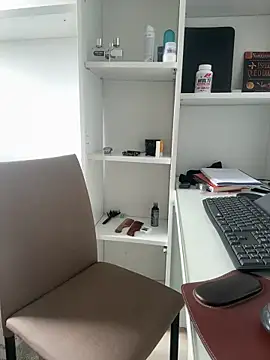 Snapshot of RicoValen chatting on 03-07-26, 05:32 RicoValen online show from 03-07-26, 05:32