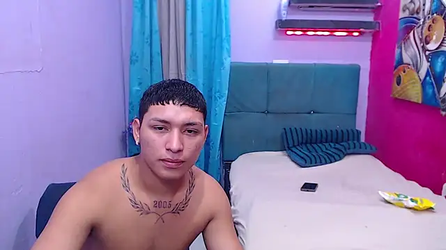Snapshot of twinks_fuck chatting on 08-04-26, 12:03 twinks fuck online show from 08-04-26, 12:03