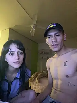 ParejaJovenZSur online show from 11-26-25, 03:51