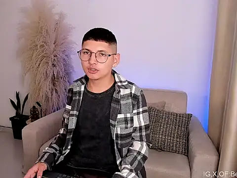 Juan belmont online show from 04-17-26, 01:41