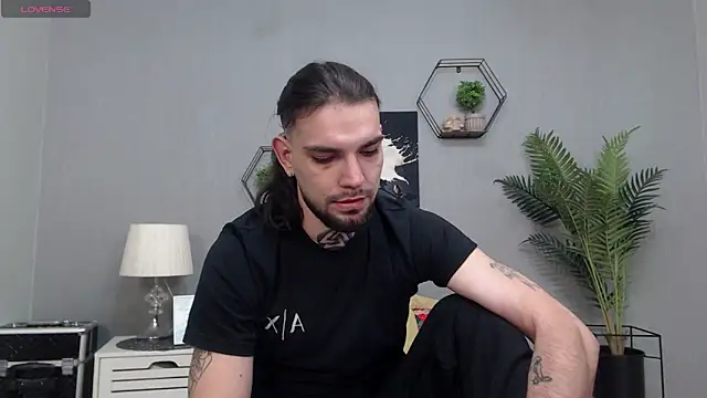 Snapshot of KaneHunter chatting on 02-17-26, 12:56 KaneHunter online show from 02-17-26, 12:56