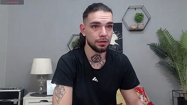 Snapshot of KaneHunter chatting on 02-18-26, 04:52 KaneHunter online show from 02-18-26, 04:52