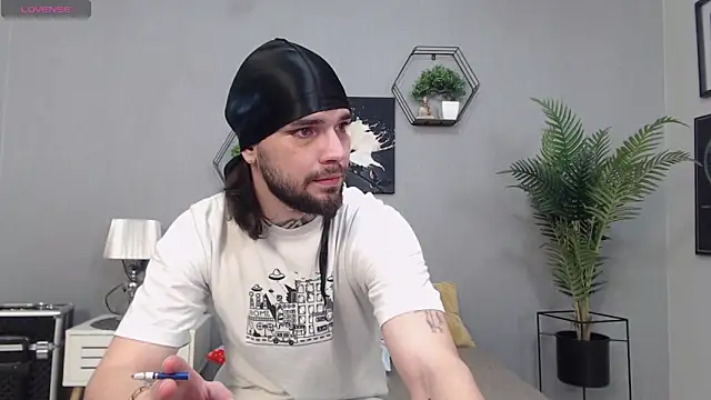 Snapshot of KaneHunter chatting on 03-04-26, 08:59 KaneHunter online show from 03-04-26, 08:59