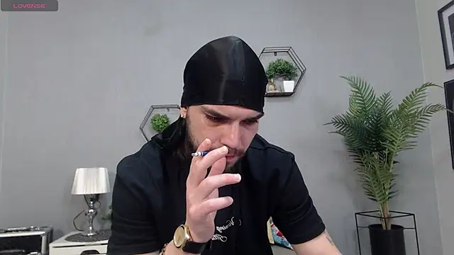 Snapshot of KaneHunter chatting on 03-05-26, 07:43 KaneHunter online show from 03-05-26, 07:43