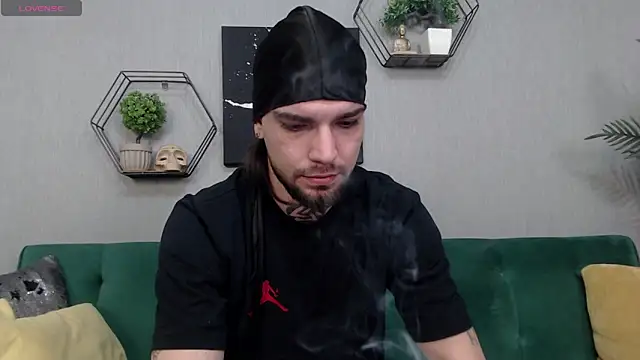 Snapshot of KaneHunter chatting on 03-09-26, 06:56 KaneHunter online show from 03-09-26, 06:56