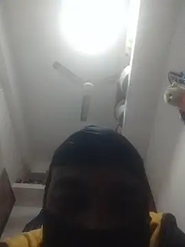 Snapshot of angel_9988 chatting on 11-30-25, 10:19 angel 9988 online show from 11-30-25, 10:19