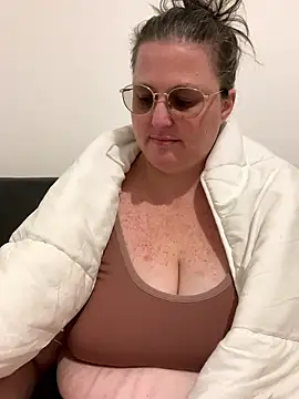 bea french curvy online show from 01-13-26, 07:41