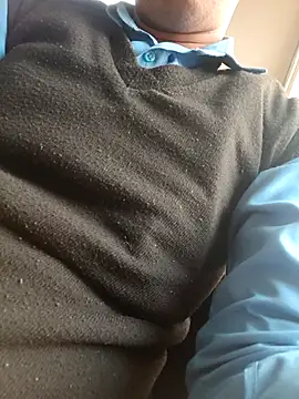 Snapshot of achut32 chatting on 11-26-25, 11:22 achut32 online show from 11-26-25, 11:22