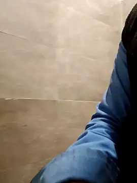 Snapshot of achut32 chatting on 11-30-25, 01:42 achut32 online show from 11-30-25, 01:42