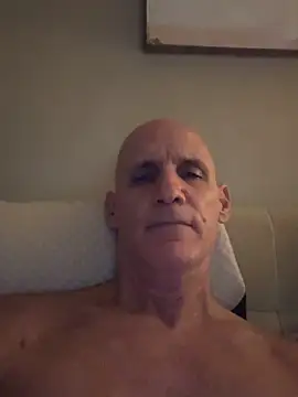 Snapshot of Elosoo chatting on 12-21-25, 01:35 Elosoo online show from 12-21-25, 01:35