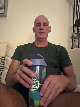 Snapshot of Elosoo chatting on 03-11-26, 09:37 Elosoo online show from 03-11-26, 09:37