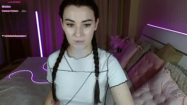 Snapshot of AdeleCutie chatting on 12-02-25, 12:16 AdeleCutie online show from 12-02-25, 12:16