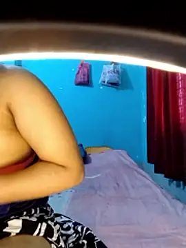 Snapshot of priya2098 chatting on 02-25-26, 05:17 priya2098 online show from 02-25-26, 05:17