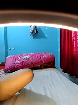 Snapshot of priya2098 chatting on 03-12-26, 05:13 priya2098 online show from 03-12-26, 05:13