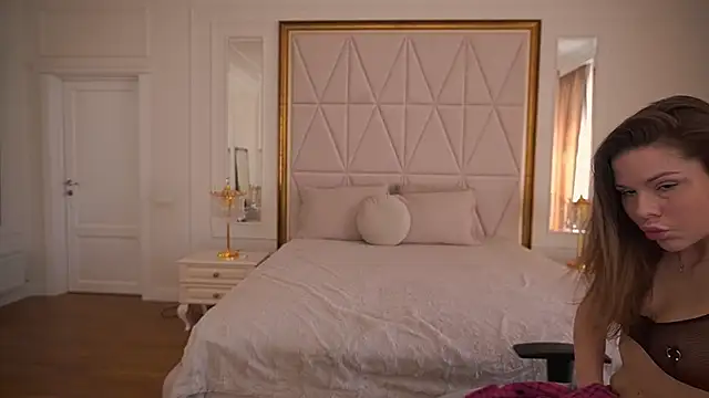 Snapshot of KissableKira chatting on 03-13-26, 08:10 KissableKira online show from 03-13-26, 08:10