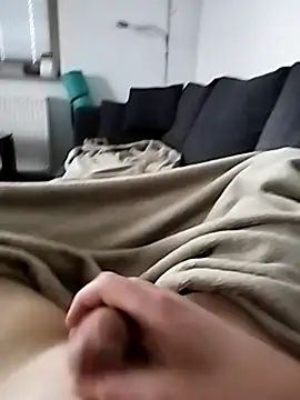 Snapshot of Basti104 chatting on 03-13-26, 02:56 Basti104 online show from 03-13-26, 02:56