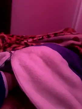 tusantiXX online show from 11-26-25, 05:58