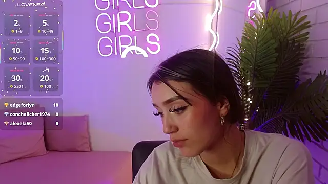 paola tay online show from 11-26-25, 04:52