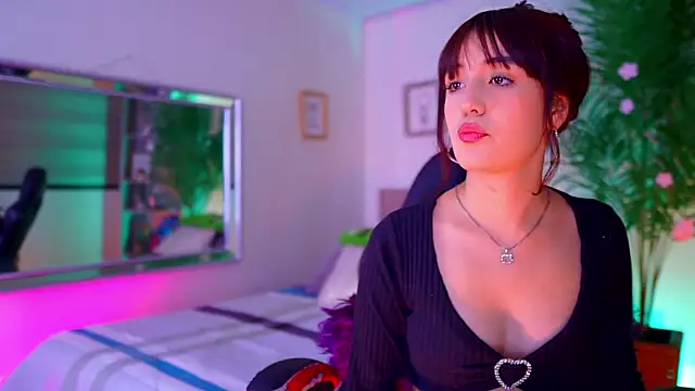 Snapshot of dakotaa_01 chatting on 12-02-25, 03:18 dakotaa 01 online show from 12-02-25, 03:18