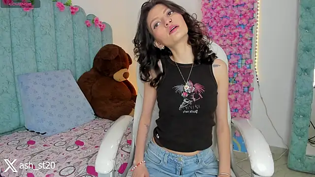 Ash 20  online show from 04-25-26, 04:04