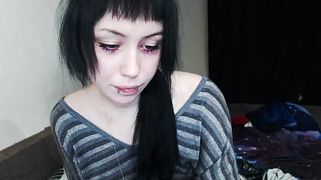 Snapshot of Lucyy666 chatting on 12-04-25, 03:27 Lucyy666 online show from 12-04-25, 03:27