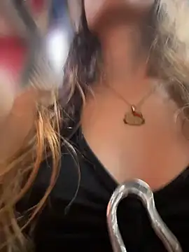 Vanneskk online show from 04-26-26, 10:18