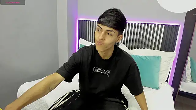 Ethan Jamees online show from 03-03-26, 08:15