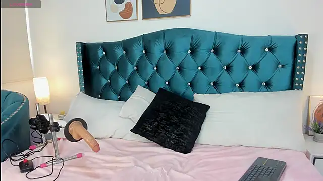 Snapshot of Valery_jame chatting on 01-12-26, 07:19 Valery jame online show from 01-12-26, 07:19