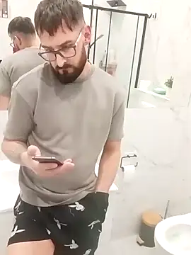 Snapshot of martme69 chatting on 04-08-26, 12:21 martme69 online show from 04-08-26, 12:21