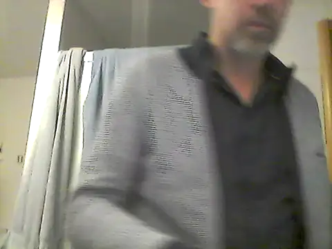 Snapshot of lorisaux chatting on 02-20-26, 08:20 lorisaux online show from 02-20-26, 08:20