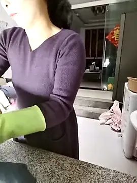 mimi2052 online show from 12-20-25, 01:12