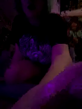 Snapshot of zombiefvck666 chatting on 11-29-25, 05:32 zombiefvck666 online show from 11-29-25, 05:32