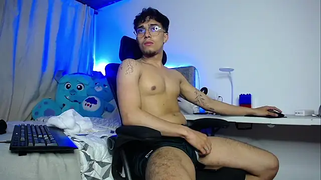 Thyler west23 online show from 12-02-25, 03:34