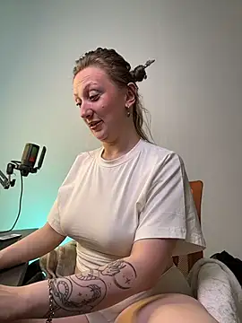 Helga vibe online show from 07-18-26, 02:10