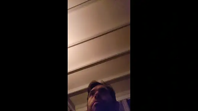 Snapshot of Denisxsxs chatting on 12-19-25, 06:48 Denisxsxs online show from 12-19-25, 06:48
